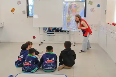 El jardín donde los chicos dejaron de mirar: telares, robots y 13 salas que se llevaron todas las miradas