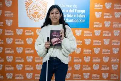 Rocío Ledesma Duré corrió en París 2024 y ahora sorprende con un libro que no habla de deporte