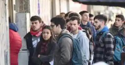 Mendoza va en contra del país: el empleo no crece y ya son tres años de caída