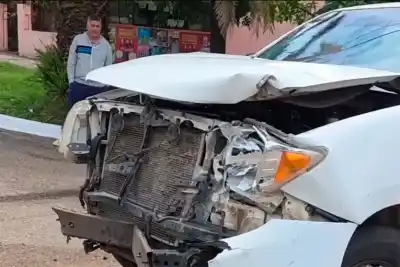 Dos camionetas chocaron en una esquina de Concordia: la escena que dejó el impacto
