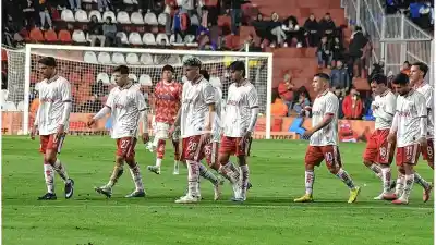 El 'Tatengue' quedó contra las cuerdas: cuatro partidos para no quedarse afuera del Clausura