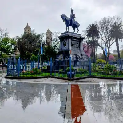El jinete de bronce que lleva 114 años custodiando el centro de San Luis