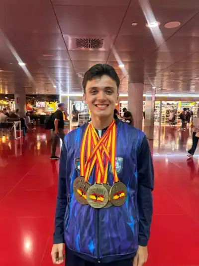 Un joven correntino que la rompe en el Taekwon-Do recibirá una distinción en el Senado