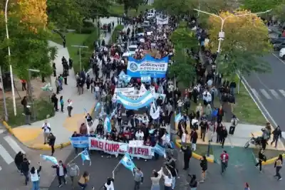 La UNNE para este jueves: dos ciudades, un mismo reclamo que lleva cinco marchas