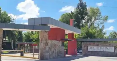 Madre de víctima de abuso en club deportivo revela detalles escalofriantes del ‘bautismo’ y cuestiona a la Justicia