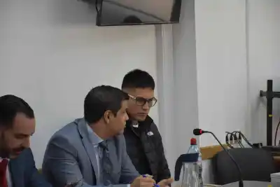 El acosador que no pudo frenar ni la tobillera: cinco violaciones a la perimetral y un juicio que arrancó