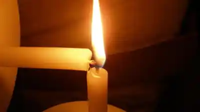Una poda terminó mal y dejó sin luz a tres departamentos