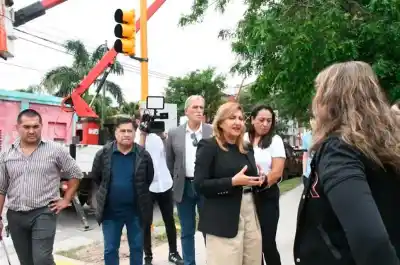 Instalan nuevos semáforos con tecnología de punta: ¿Qué cambia para los vecinos?