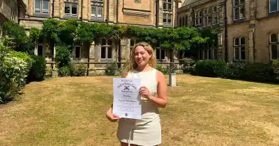 Dejó San Juan para estudiar en Yale y Oxford: el pendiente que no se saca de encima