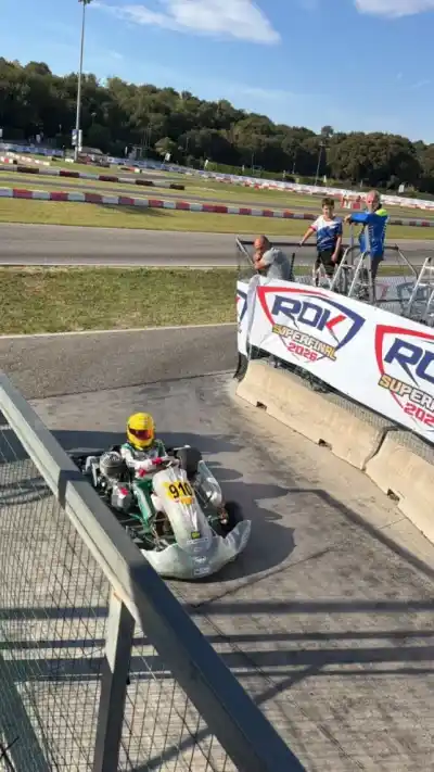 El obereño que corre con el apoyo de Tony Kart y ya se mide contra las academias de la F1