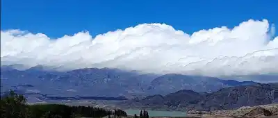 El viento sur irrumpió en Rodeo y encendió las alarmas en Iglesia