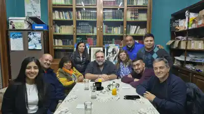 Denuncian que Baradel decidió el futuro de los docentes jujeños y las bases estallaron