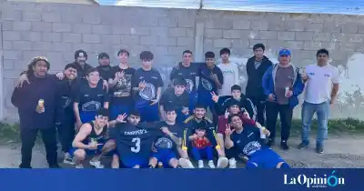 La Primera C se define palo a palo: dos punteros, una deuda de partidos y una tabla que no perdona