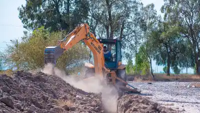 Rivadavia mueve la maquinaria pesada a La Bebida: los trabajos que buscan evitar anegamientos