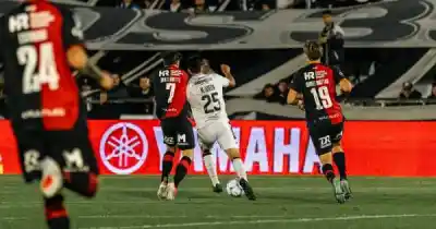 Gimnasia se aferró al 1 a 0 y los cambios de Franco que sellaron el triunfo
