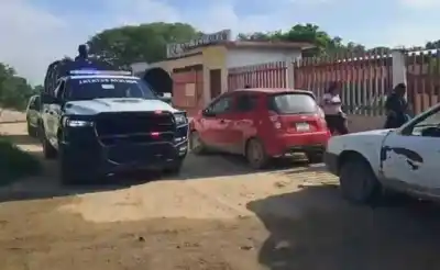 Un grupo armado entró a una escuela de México y mató a un profesor: qué encontraron adentro
