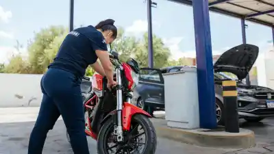 Fue a verificar su moto y terminó con un pedido de secuestro encima