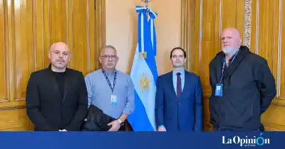 Funcionarios de Santa Cruz cruzaron a Chile por un tema clave para el próximo verano