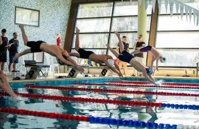 Ushuaia fue sede del circuito patagónico de natación: más de 200 atletas y una visita que sorprendió