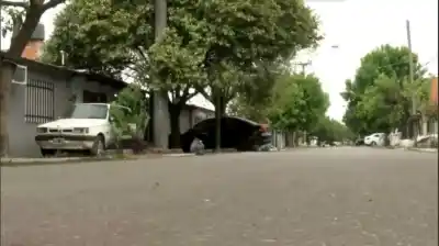 Rosario: entraron a robar, la ataron con un cable en el cuello y escaparon con un botín mínimo