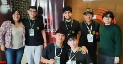 Estudiantes de Caleta Olivia se subieron al podio nacional con un proyecto que nació en un foro portuario