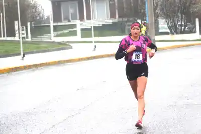 Corrieron 6,15 km bajo la llovizna fueguina: quiénes se quedaron con la Solidaria