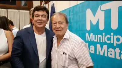 Toty Flores respaldó a Espinoza y apuntó contra la privatización de AySA