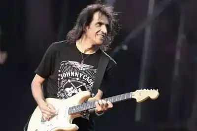 El guitarrista de una banda mítica sufrió una ‘reseteada’ física y lo que pasó después dejó al mundo del rock en shock
