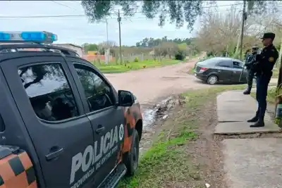 Pidieron agua en una casa rural y horas después uno apareció muerto a la vera del camino