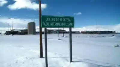 Jama sigue cerrado: la nieve se acumula en la ruta y no hay fecha para reabrir