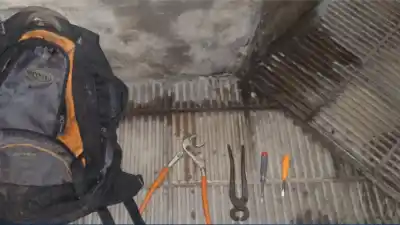 Lo vieron toqueteando un medidor en San Pedrito y no llegó lejos: la reacción que lo delató