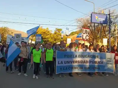 La UNLC se suma a la quinta Marcha Federal Universitaria: el punto de encuentro en Merlo