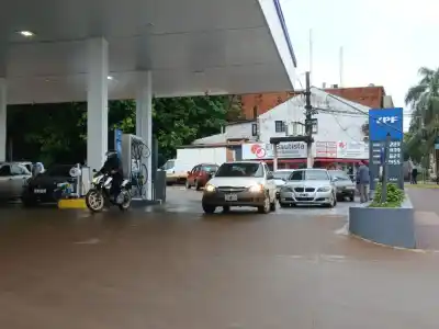 Eldorado: con la ruta 12 cortada, la pregunta que todos se hacen en las estaciones de servicio