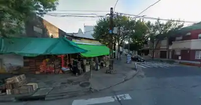 Entró a una verdulería de zona sur a las 2.30 y se fue con un cajón que no tenía ni un peso