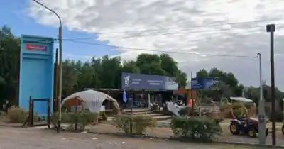 Entraron a un local de piletas en Luján: se llevaron dos objetos y una alarma los delató