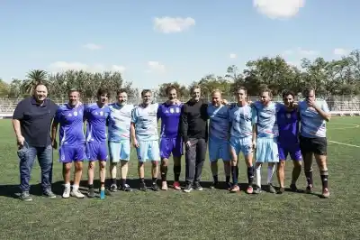Un picado de fútbol terminó con una cena en una quinta histórica y reveló quiénes ya juegan por la gobernación