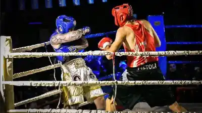"Pistola" Mazzón sumó su triunfo 17 en una noche de boxeo que hizo vibrar Villa Dora