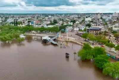 Alerta por la crecida del río: hoteleros de Gualeguaychú salen a desmentir una versión que ya les golpea el bolsillo