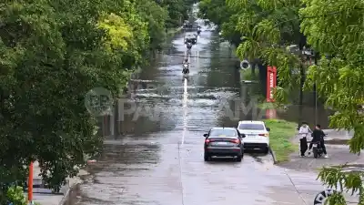 Un diluvio sorprendió a la ciudad y lo que está provocando tiene a todos en alerta
