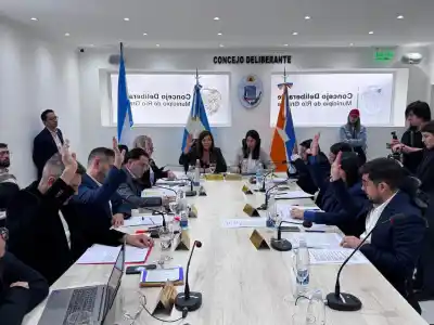 Río Grande debate un cambio de horario en las oficinas municipales: el detalle que complica a los vecinos