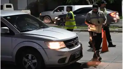 Manejar en Santa Fe ya cuesta más: lo que te pueden cobrar si te agarran