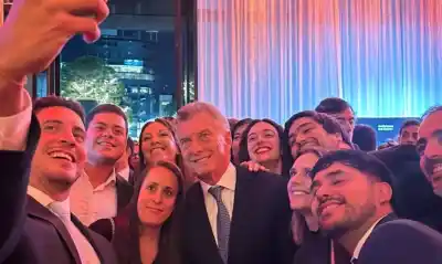 El exmandatario lanzó una advertencia en una cena de lujo: lo que dijo sobre el futuro dejó a todos pensando