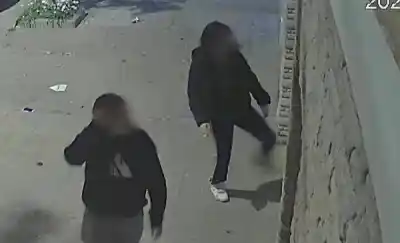 Trelew: la patada a una puerta en Belgrano al 700 que terminó con todos corriendo