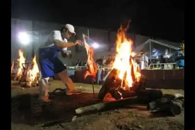 Termas se llena de humo y música: vuelve el duelo de asadores que ya tiene fecha