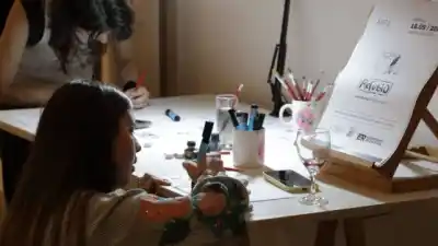 AURA abre gratis sus puertas en Paraná: dos días con arte, dibujo en vivo y una invitación para toda la familia