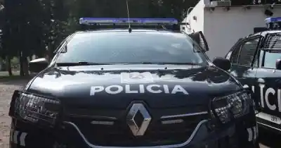 Lo que encontraron en su moto tras una persecución policial dejó en evidencia un oscuro secreto