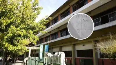 Un mensaje escalofriante apareció en el baño de una escuela técnica y desató el pánico