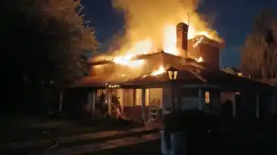Una explosión en medio de la noche y tres vidas atrapadas en el fuego: el desgarrador hallazgo que dejó a todos en shock
