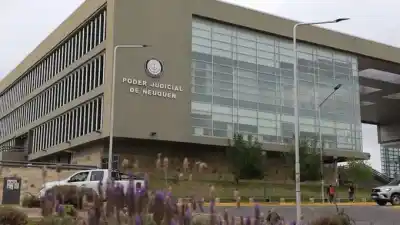 Escribió en un papel lo que no podía decir: la denuncia que estremece a un hospital