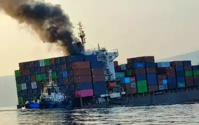 Dos buques se hundieron en Ormuz y el petróleo ya lo siente el mundo